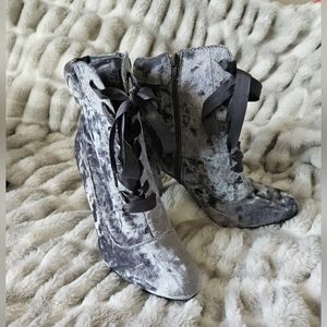 Bamboo crushed velvet high heel ankle boots(NWOT)